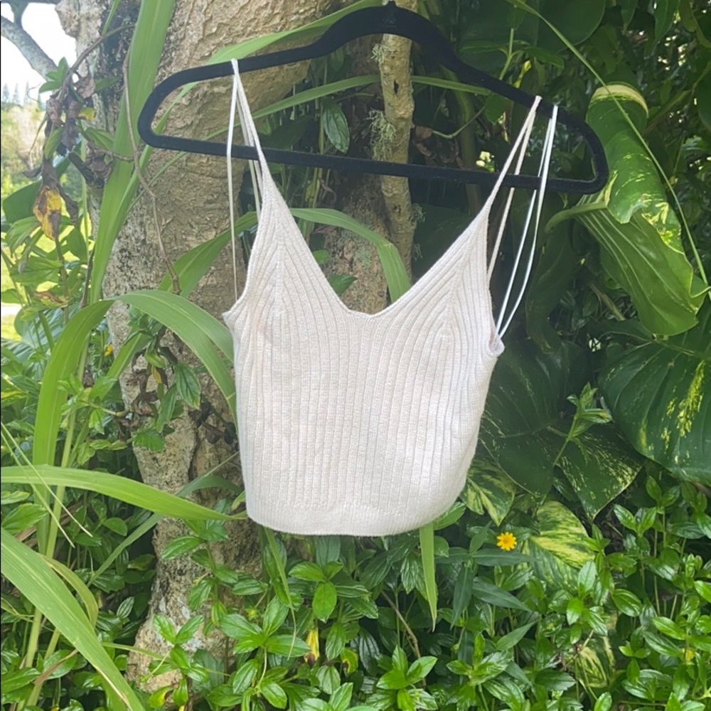 Creme crop top